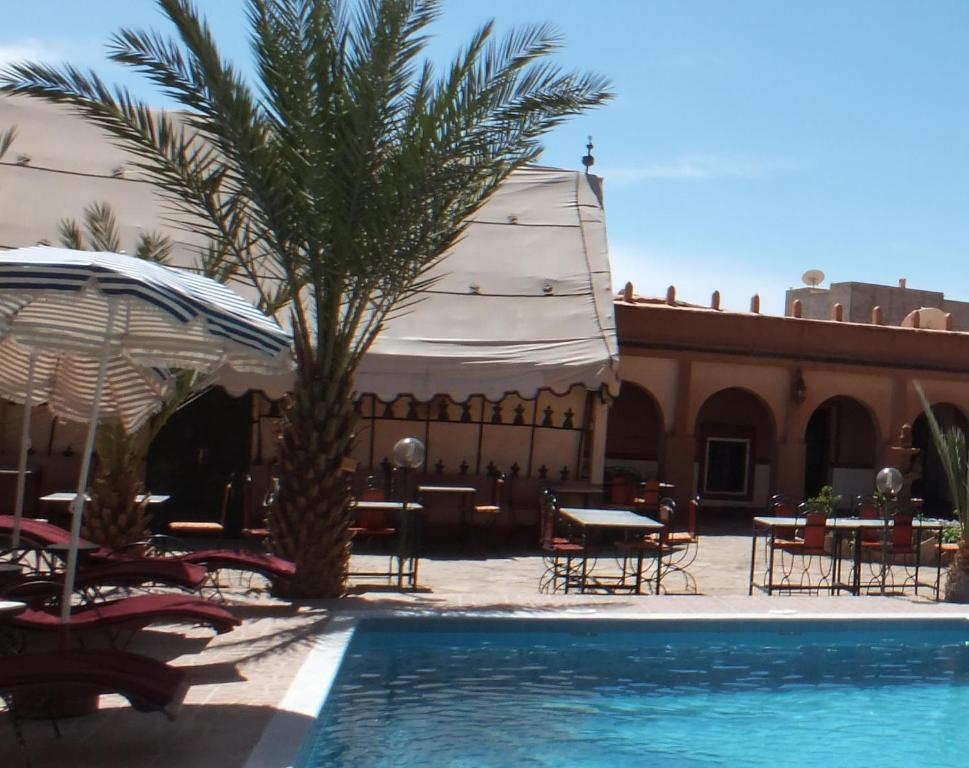 Hotel Tomboctou Tinghir Bagian luar foto