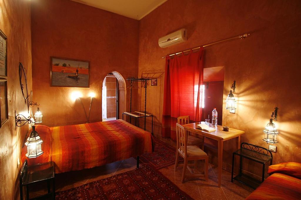 Hotel Tomboctou Tinghir Ruang foto